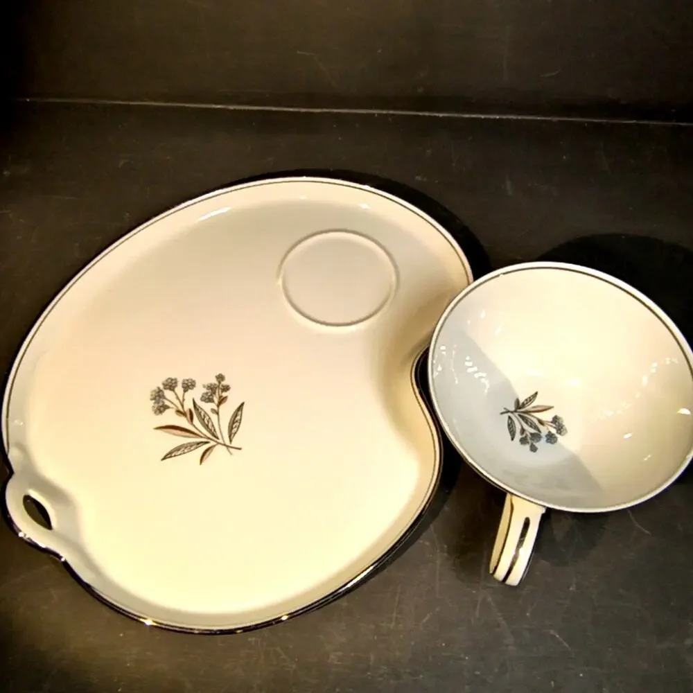 1559. Noritake China Snack Plate Set Bessie 5788